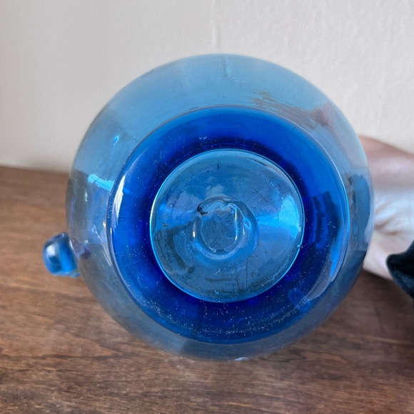 Vintage MCM Hand Blown Teal Blue Glass Pitcher 8” - Picture 6 of 7